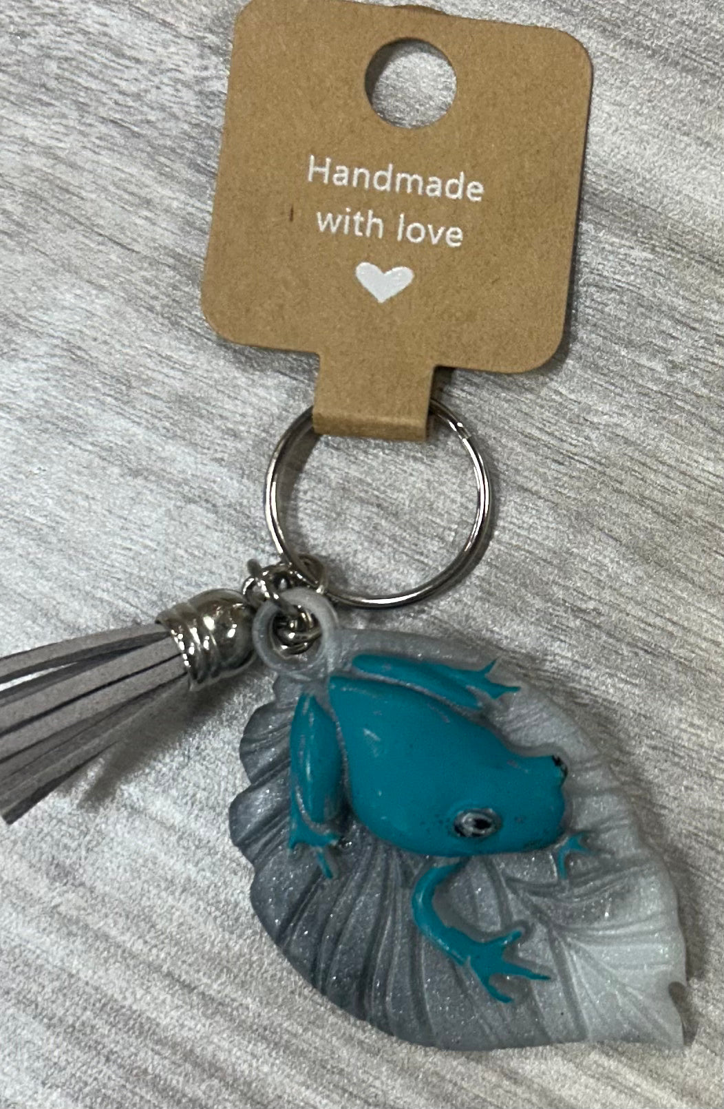 frog on a leaf key chain