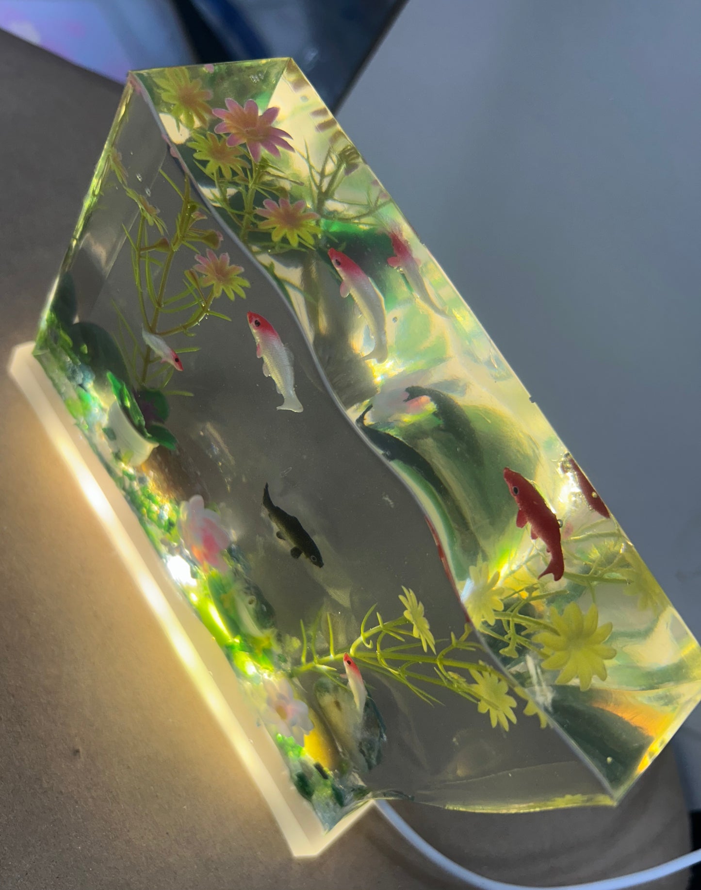 Light up mini resin aquarium