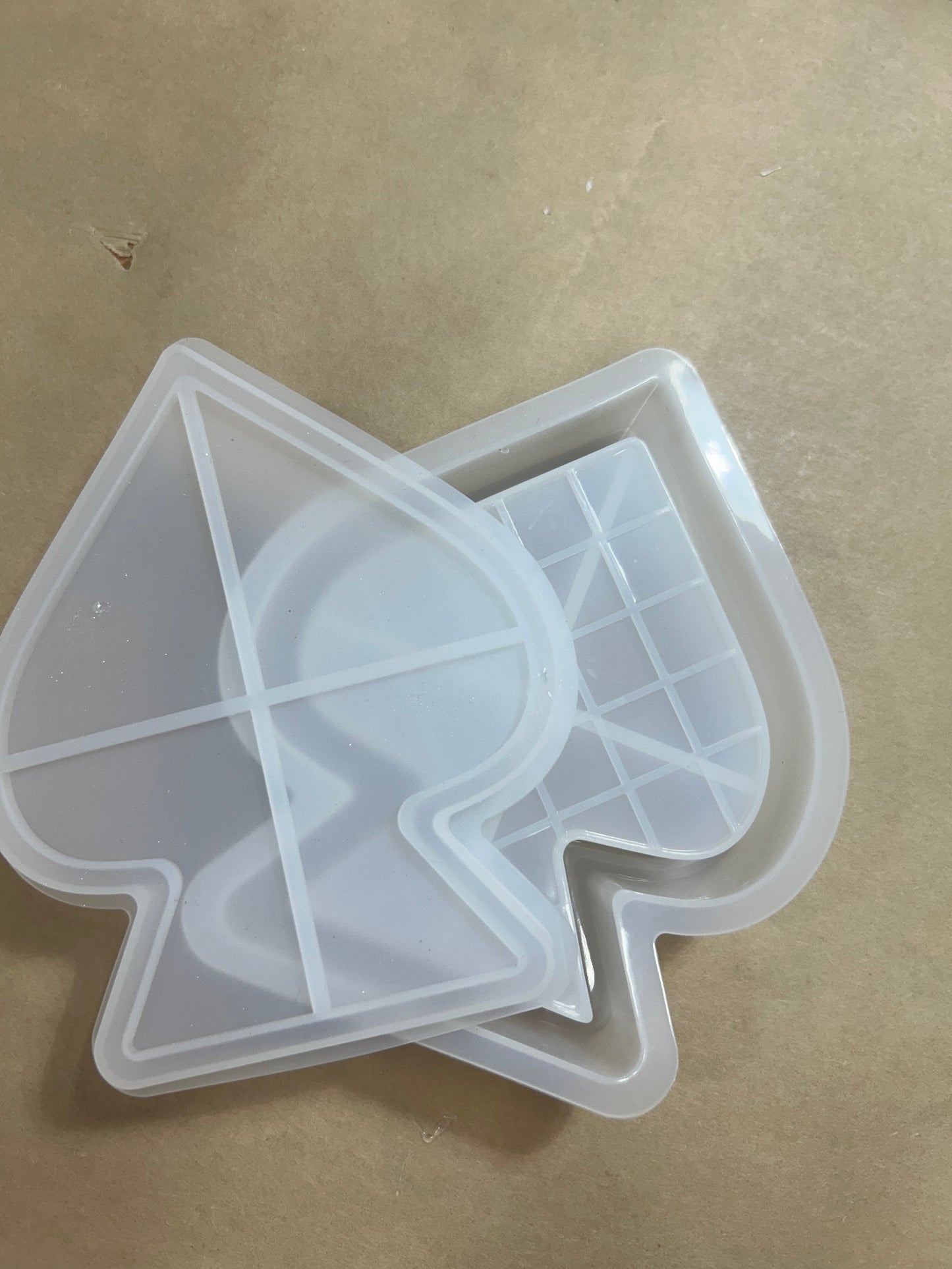 Spade dish