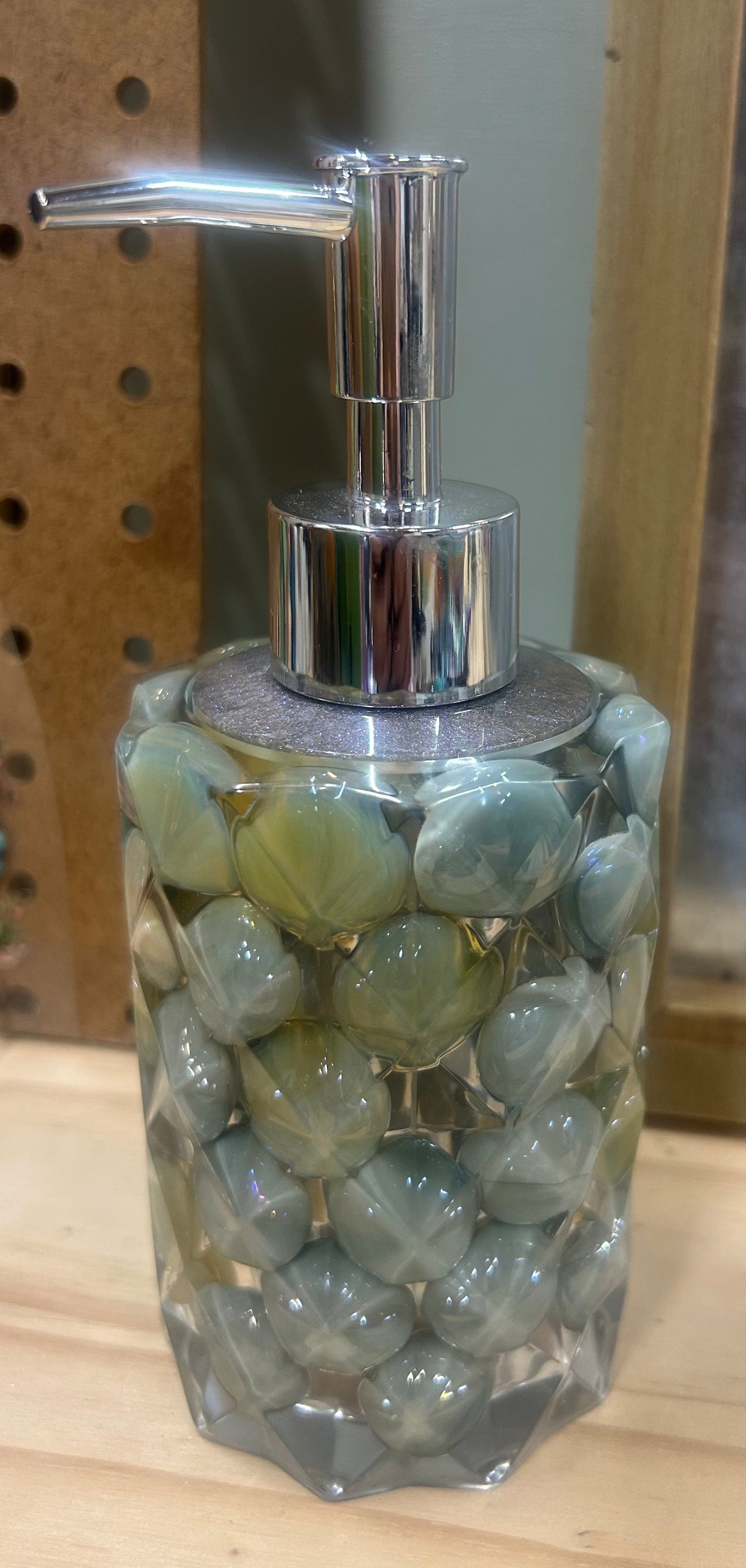 #15 Round soap dispenser