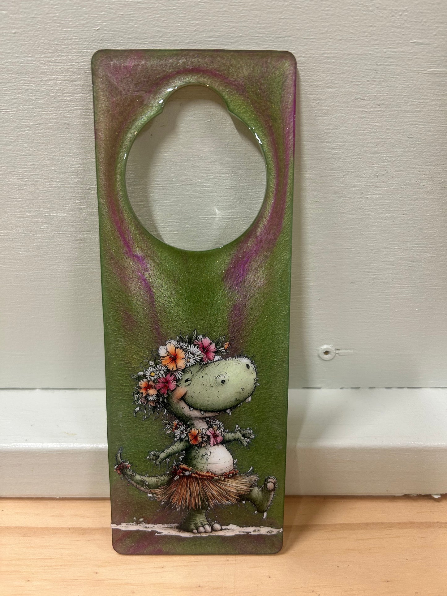 #61 Knob Hanger Scarlet