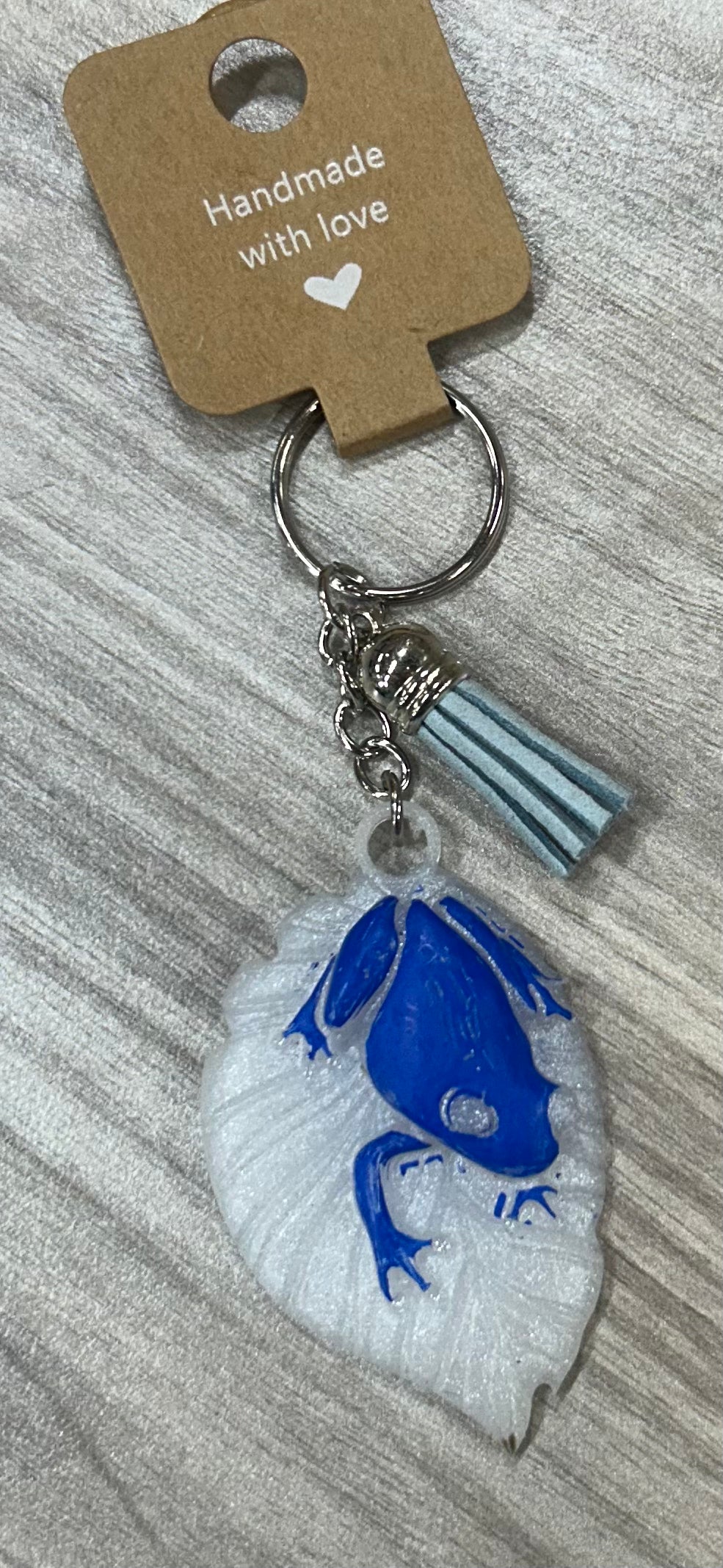frog on a leaf key chain