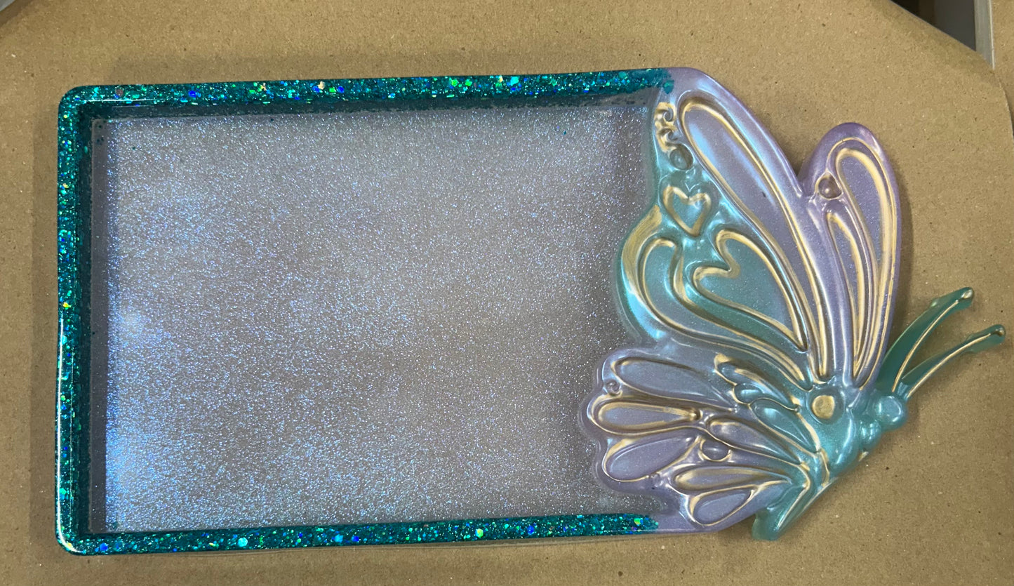 Butterfly tray
