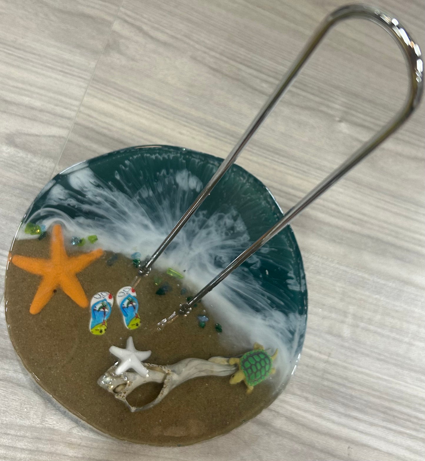 beach themed paper towel holder ( Lisa H)
