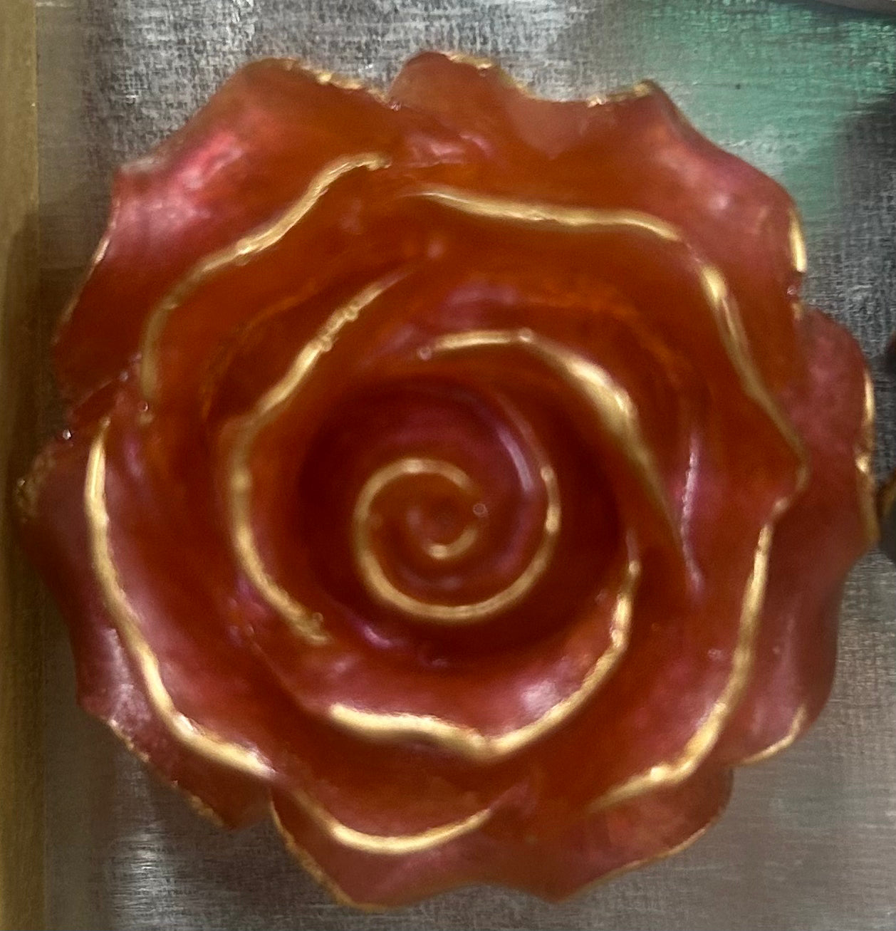 Rose magnet
