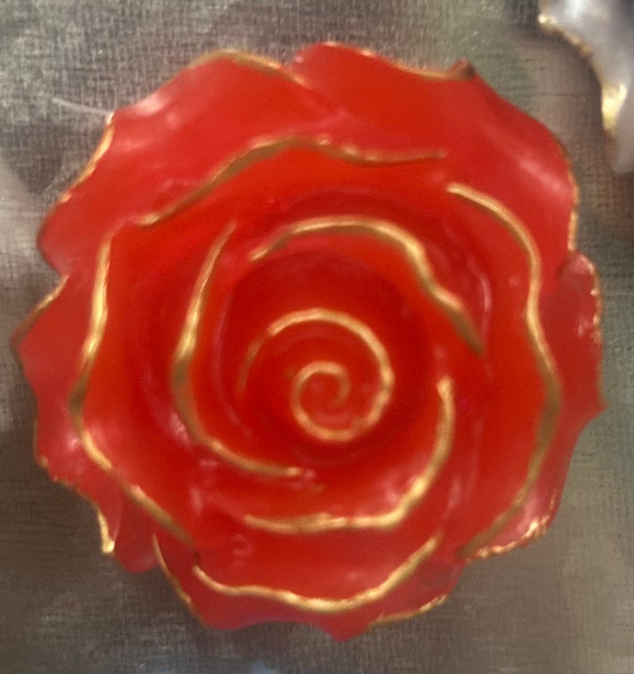 Rose magnet