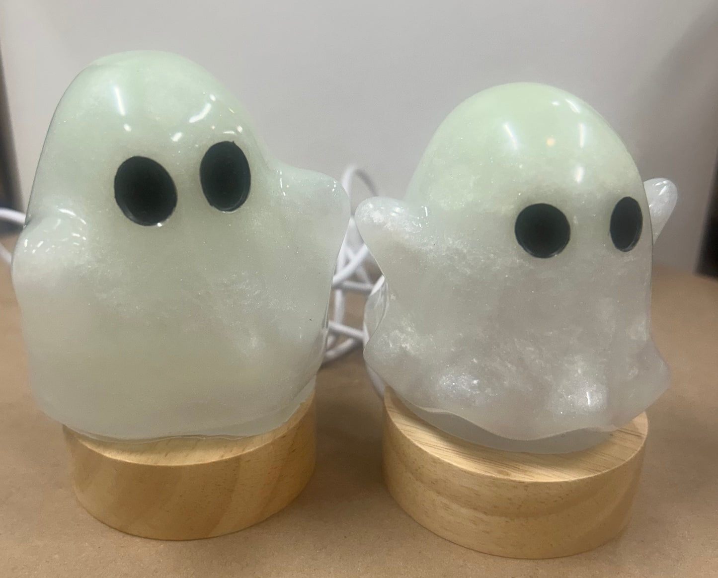 #32 Set of Ghost with lighted base