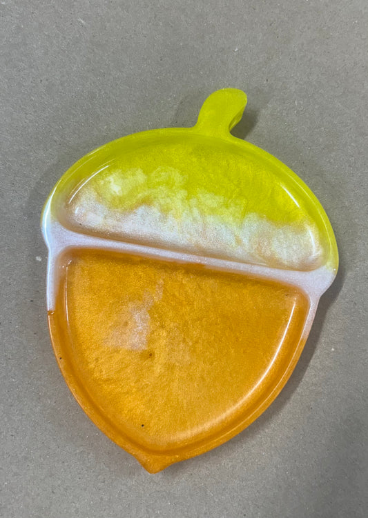 Acorn dish