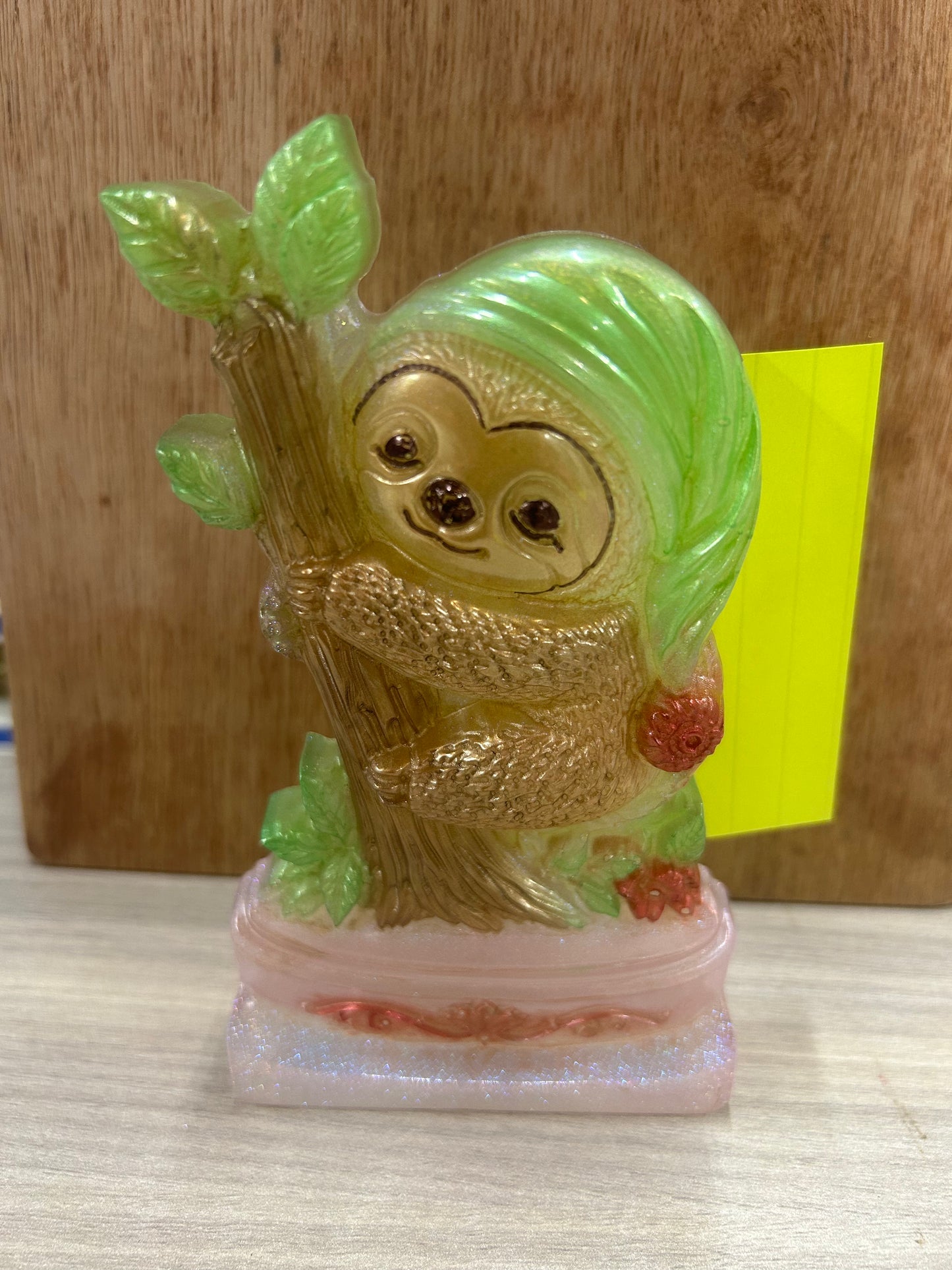 Sloth on a branch (Betty 1) (Tina 1)