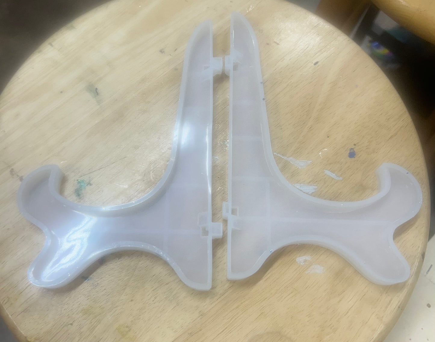 Trays bowls and clocks